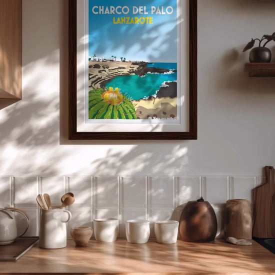 Mise en scène vidéo de l'affiche décorative du village naturiste de Charco del Palo aux Canaries.